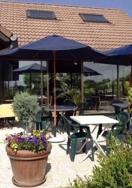 Kyriad Geneve St-Genis-Pouilly Saint-Genis-Pouilly Εστιατόριο φωτογραφία
